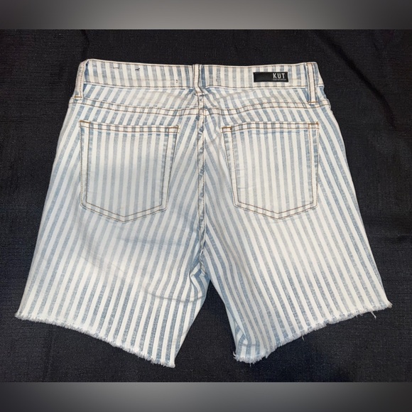 KUT from the Kloth Sophia Shorts with Frey Hem in Journal Wash - Picture 7 of 9